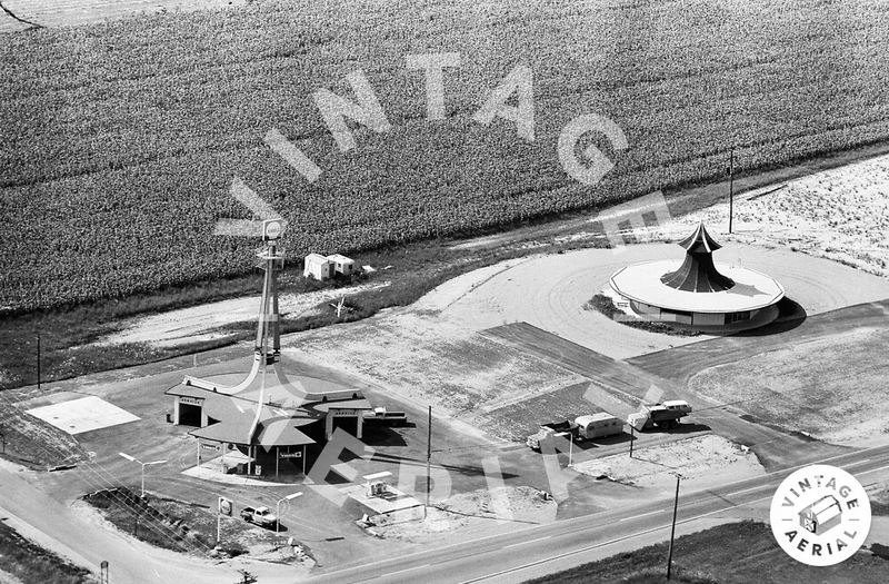 Schumms Restaurant and Lounge - 1963 (newer photo)